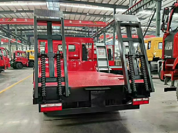 （國六）湖北大運(yùn)G6黃牌平板車