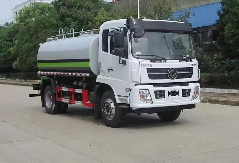 東風(fēng)福瑞卡12方灑水車(chē)