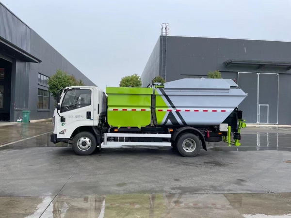 江鈴雙倉(cāng)垃圾車，垃圾分類運(yùn)輸車